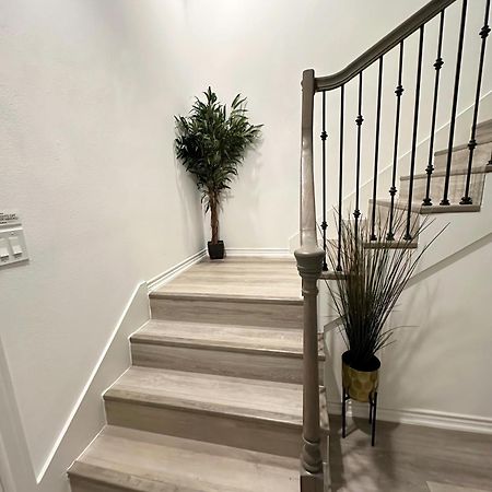 Luxe Three Story Duplex Near Downtown & Med Center Villa Houston Esterno foto