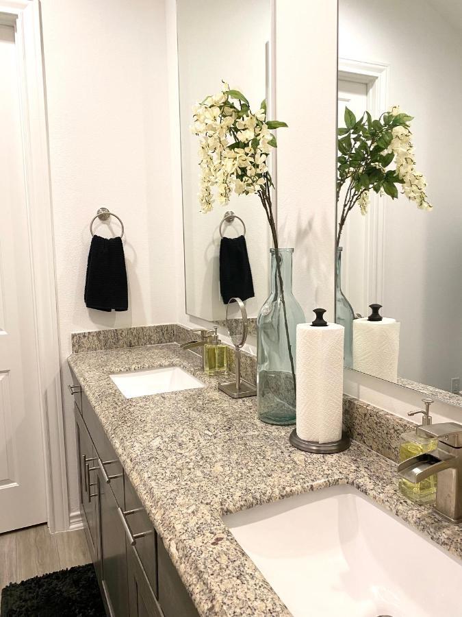 Luxe Three Story Duplex Near Downtown & Med Center Villa Houston Esterno foto